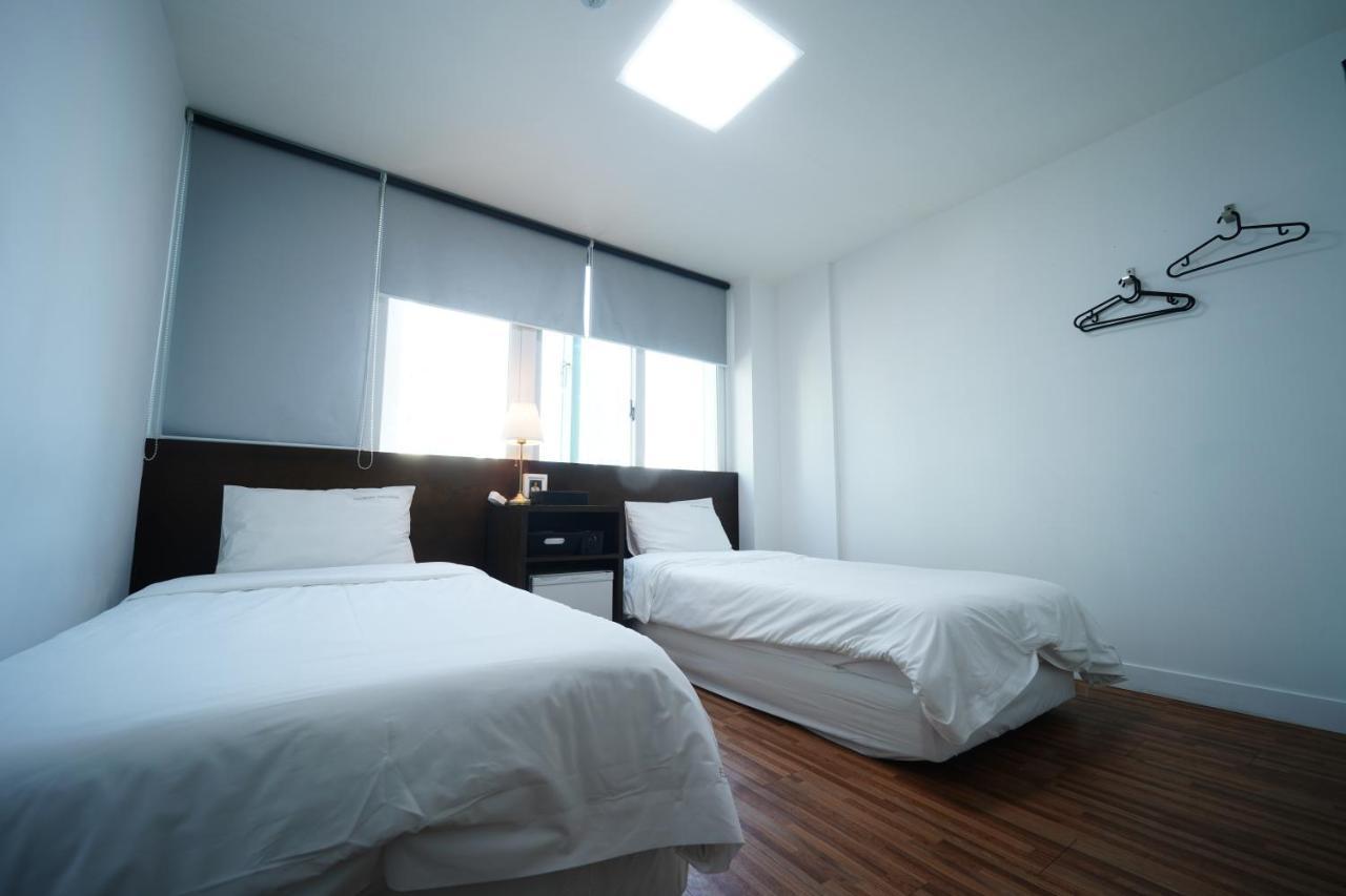Ekonomy Haeundae Hostel Busan Exterior foto